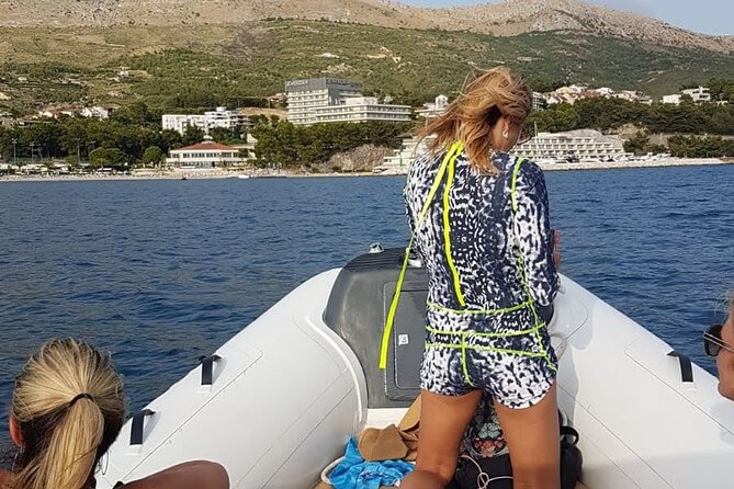 Full-Day Private Boat Tour to Golden Horn, Hvar & Pakleni Islands - Booking, meeting point, and cancellation terms