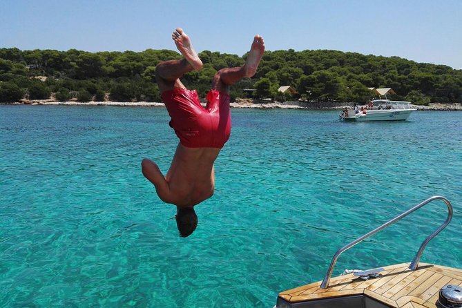 Full-Day Private Hvar, Brac, and Pakleni Islands Boat Cruise from Trogir - What Comes With The Boat