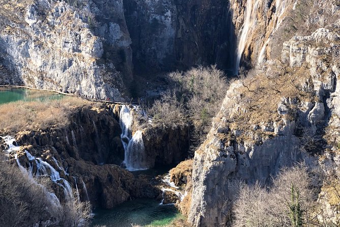 Full-Day Private Plitvice Lakes National Park roundtrip transfer from Split - Booking details that affect the value