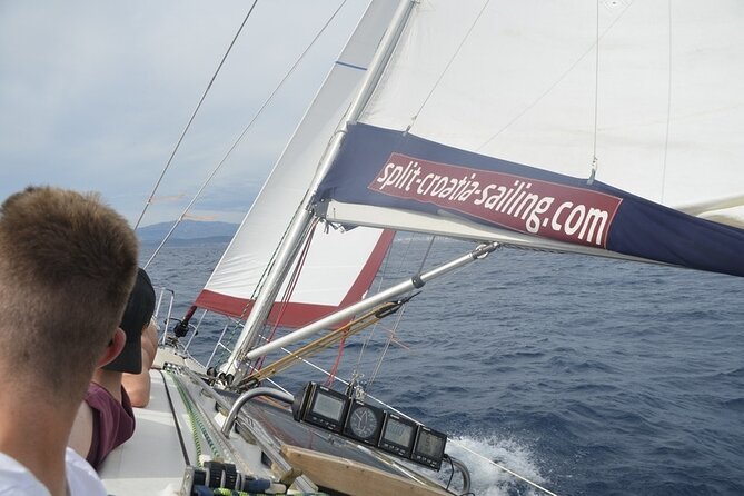 Full-Day Small-Group Dalmatian Coast Sailing Cruise from Split - Lunch, wine, and life aboard a small boat