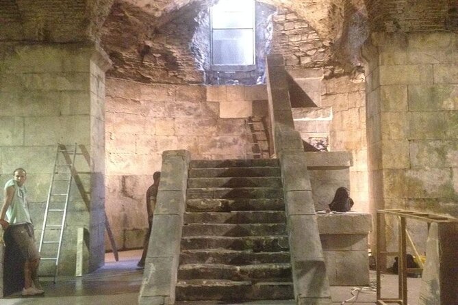 Game Of Thrones Split Walking Tour - The palace substructures and Daenerys’s dragons