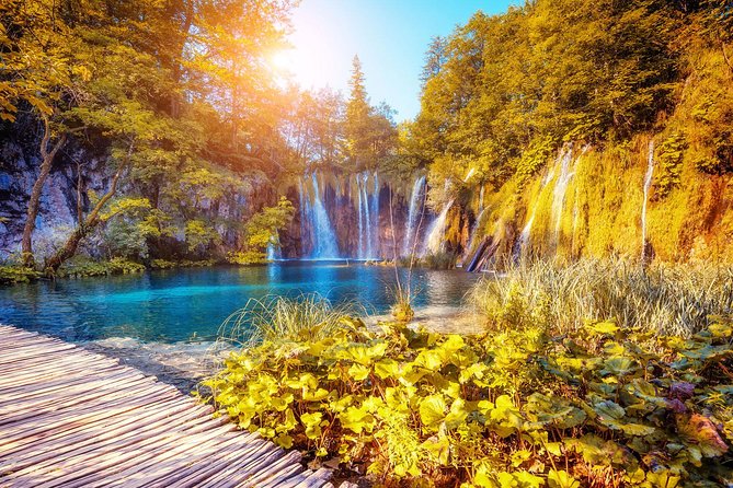 Guided transfer from Split to Zagreb with Plitvice Lakes stop - The included boat and electric train rides