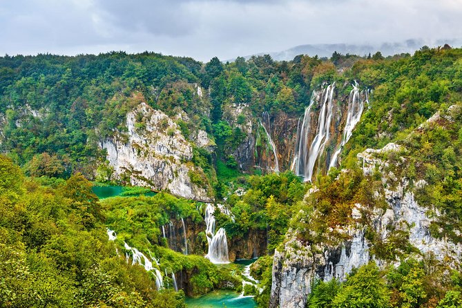 Guided transfer from Split to Zagreb with Plitvice Lakes stop - Who should book this transfer