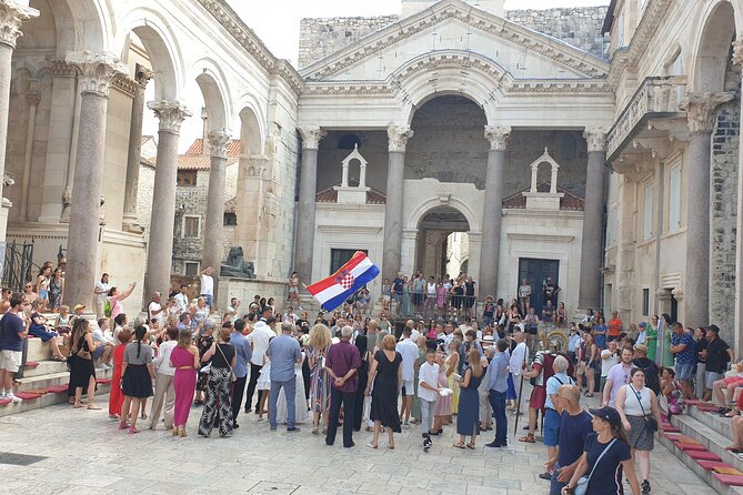 History Split Walking Tour in French -Small group - Passing Split’s historic synagogue