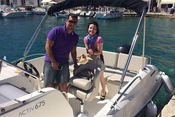 Hvar-Brac-Solta speedboat tour from Split or Trogir - Hvar Town and the Pakleni Islands in two hours