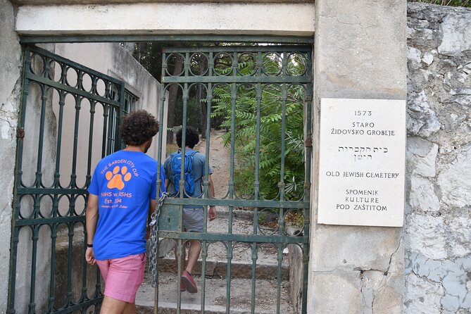 Jewish Heritage & Diocletian's Palace Private Split Tour - Fruit’s Square, the Riva, and modern Split