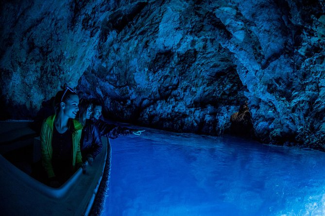 Luxury Blue Cave & 5 Islands Tour from Split - Quick points to know before booking