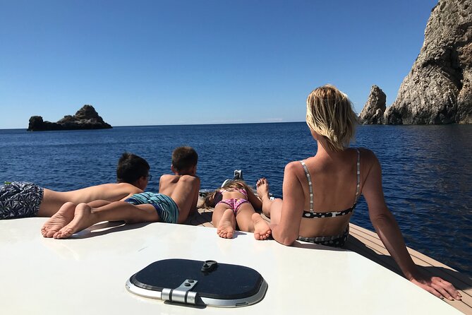 Magical Blue Cave and Hvar Tour from Split and Brac - Two hours in Hvar Town