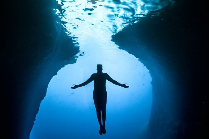 Makarska: 3 Island Speedboat Tour with Little Blue Cave & Lagoon - The Little Blue Cave, with sea conditions in mind