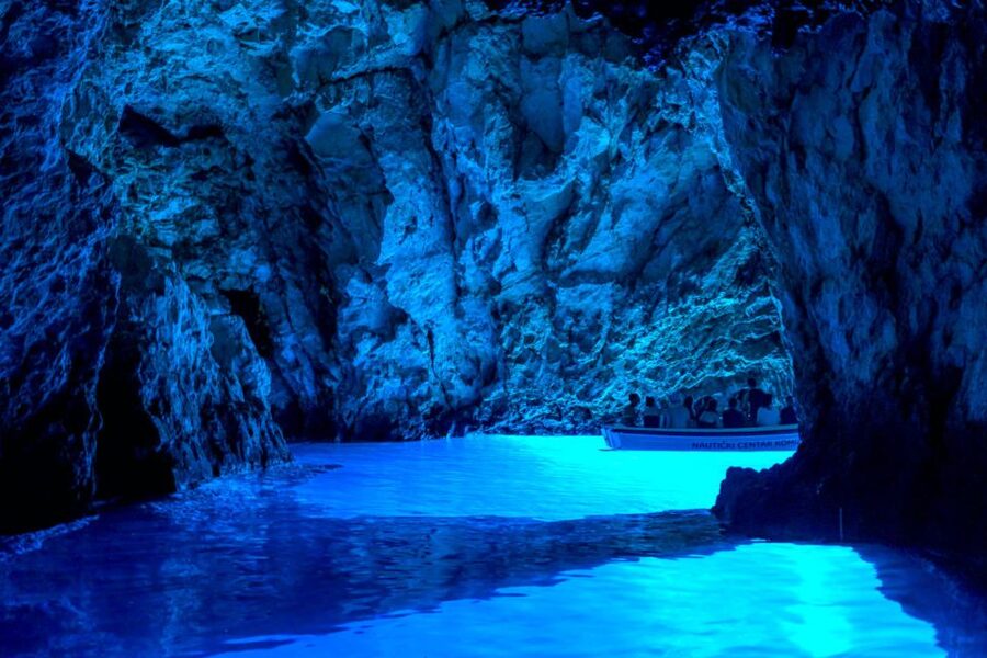Makarska: 5-Islands Tour, Blue Cave, Vis, Hvar & Brač - Why this Makarska speedboat day works