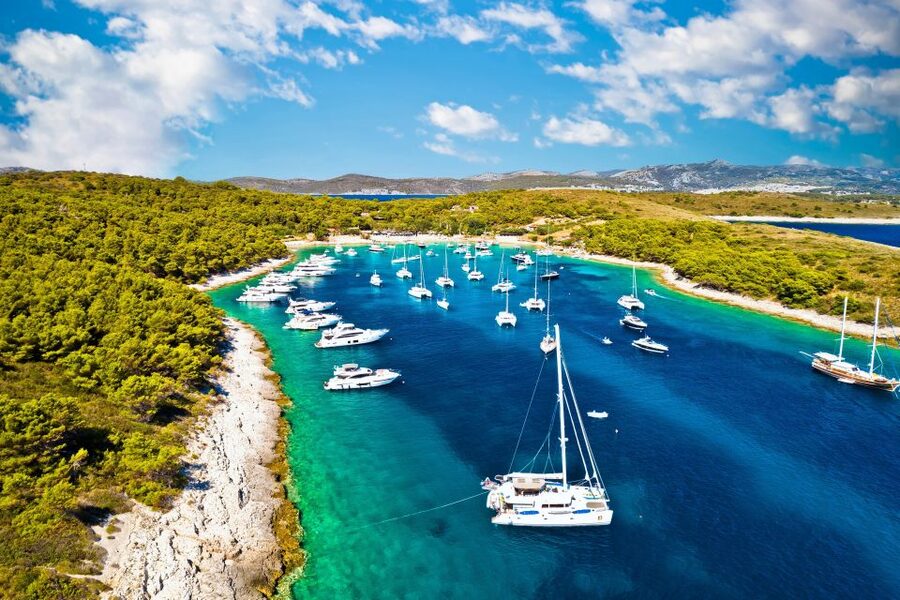 Makarska: 5-Islands Tour, Blue Cave, Vis, Hvar & Brač - Hvar Town in 90 minutes
