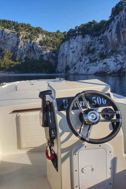 Makarska: Discover coastal area with Betina 500 - What the boat includes, and what it does not