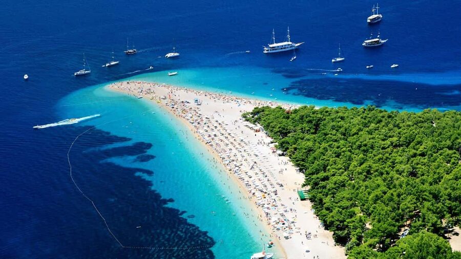 Makarska: Golden Horn Beach & Secluded Bays Speedboat Tour - Two hours at Zlatni Rat and a choice of Bol