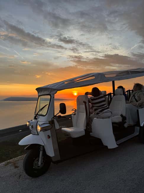 Makarska: Skywalk Tuk-Tuk Tour with Skip-the-Line Ticket - Arriving at Biokovo Skywalk at 1,228 meters