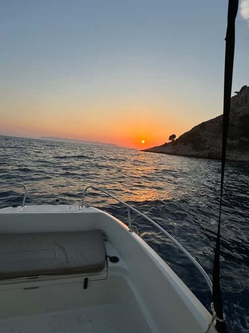 Makarska: Sunset private boat tour from Makarska - Finding the boat at Marineta ulica