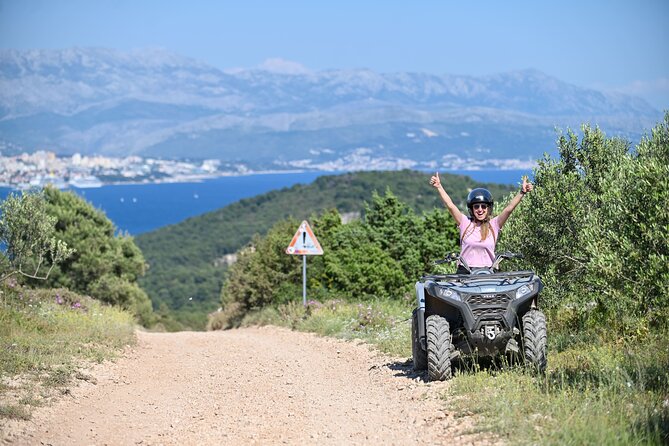 Off road Quad Adventure Tour on Island Čiovo - Getting comfortable on the automatic quads