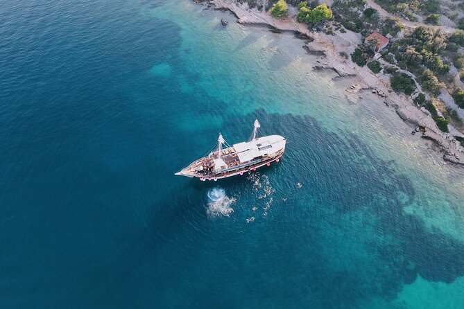 Out to Sea Split Boat Party w/ Blue Lagoon Swim, Dj & Afterparty - Practical details that affect your day
