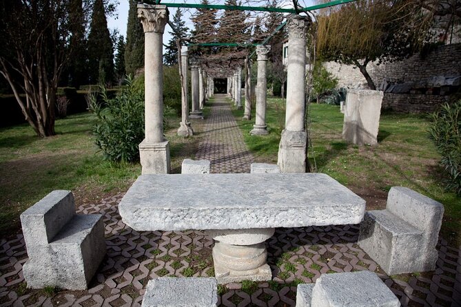 Paint Away: Ancient Salona Tour with Wine, Dine, and Delight! - Who will enjoy this experience most
