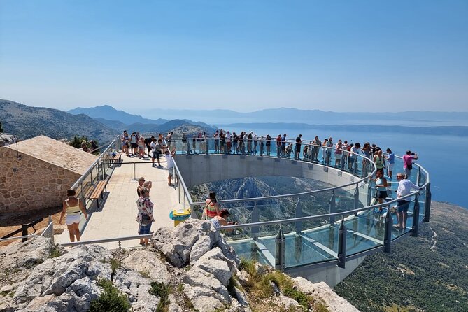 Plitvice Lakes Day Trip from Makarska Riviera - Lunch at Plitvice