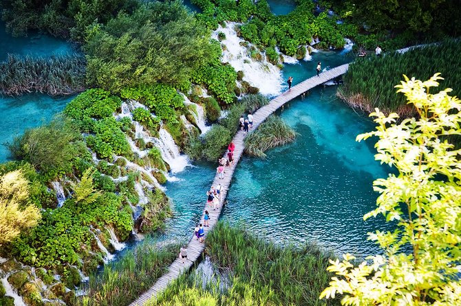 Plitvice Lakes Economy Group Tour from Split or Trogir - What the escort does at Plitvice