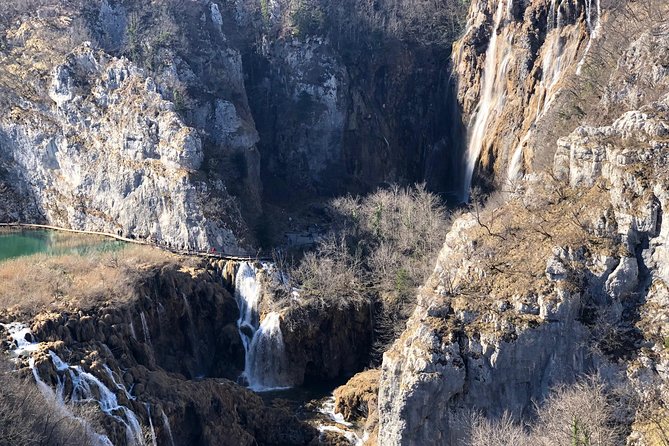 Plitvice lakes private round trip transfer (including waiting time) - Waiting time makes the private price easier to understand