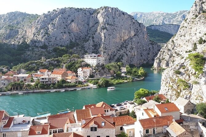 Private Arrival Transfer: Split Airport to Split, Trogir, Makarska,Tucepi and Baska Voda Hotels - What the driver service is like