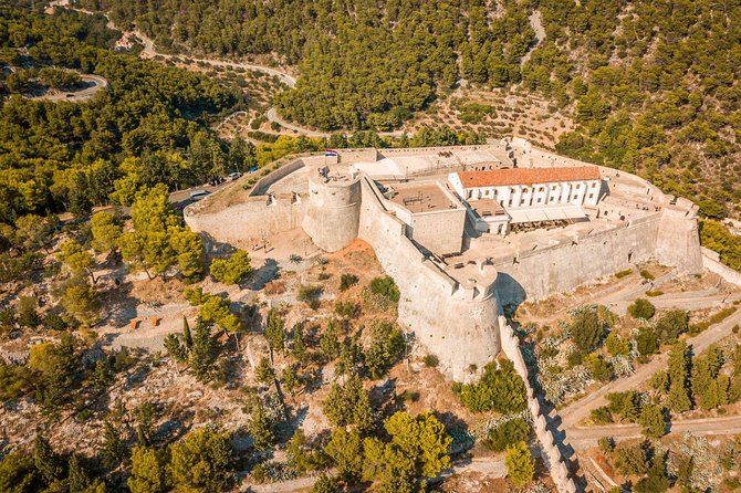 Private Blue Cave and Hvar - 5 Islands Tour - Budihovac is made for a swim