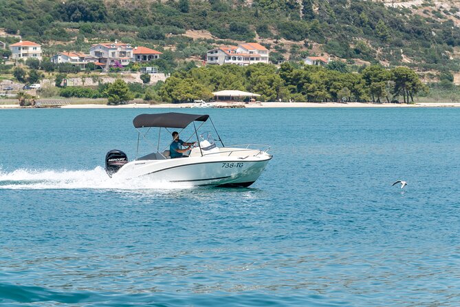 Private boat tour-custom itinerary from Split and Trogir - Lunch can be a highlight, but ask about the cost