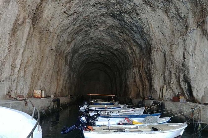 Private boat tour-custom itinerary from Split and Trogir - Three boat sizes give you some choice