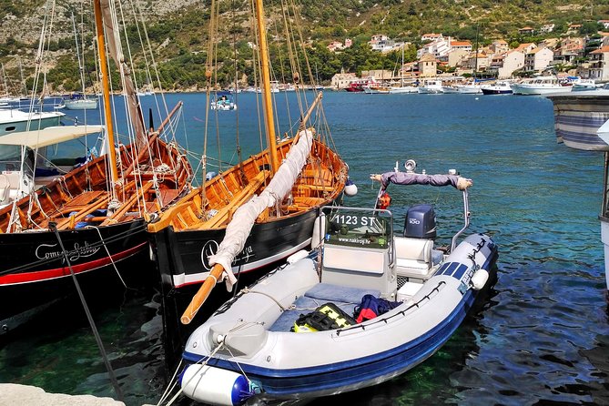 Private boat tour to Blue Lagoon & 4 Islands - Stop 2: Maslinica on Šolta