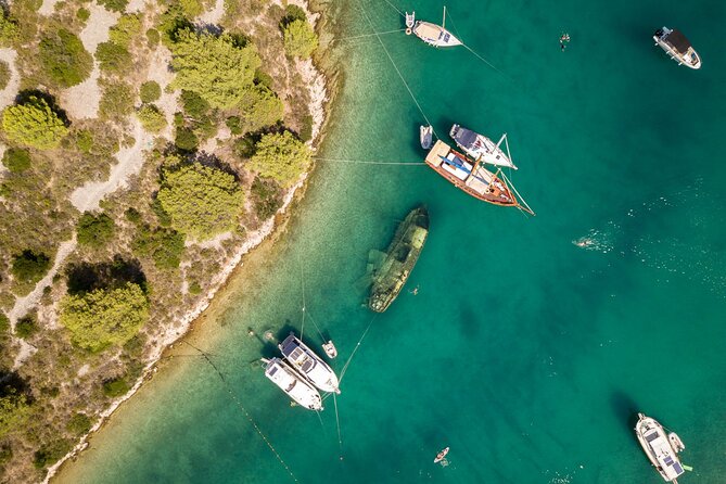 Private Boat Tour to Brac and Solta islands: Non-Touristy Itinerary - Uvala Smrka and its former military site