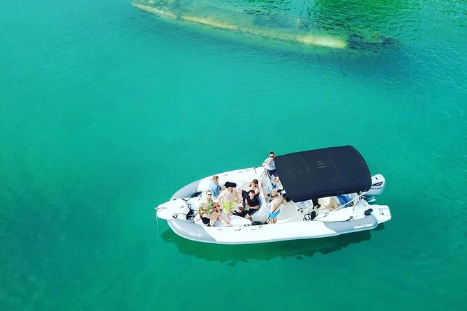 Private Boat tour to the Blue Lagoon & Solta - Swim, Snorkel, Tan and Relax! - What the skipper adds to the day
