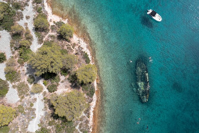 Private speedboat custome-made tour / from Trogir and Split - Lunch at a local tavern, not on the boat