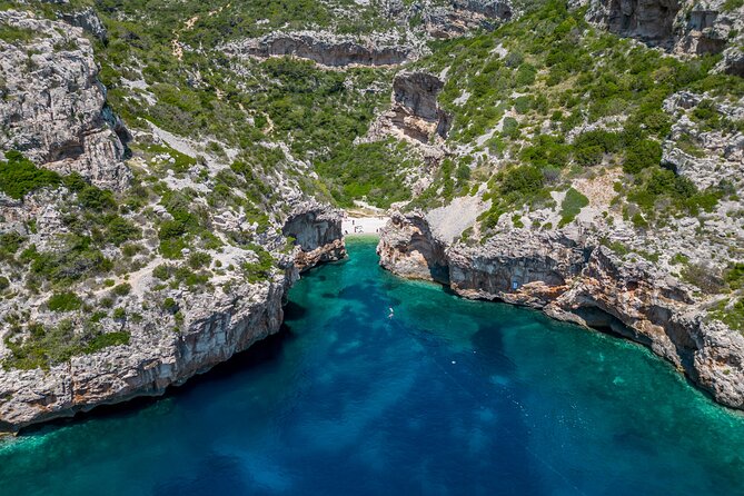 Private speedboat custome-made tour / from Trogir and Split - How your nine hours can unfold
