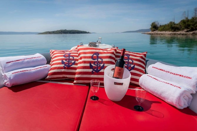 Private speedboat tour to Blue cave, Vis and Hvar - A long Adriatic day from Split