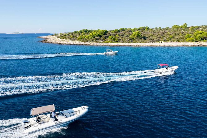Private speedboat tour to Blue Lagoon and 3 Islands - Čiovo for quieter coastal stops