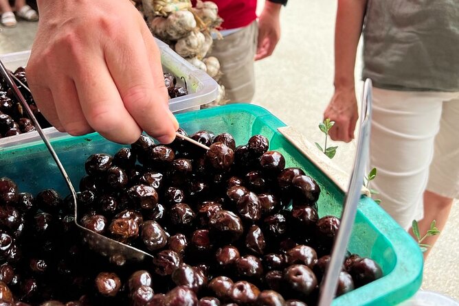 Private Split: Visit Diocletian Palace & Taste Food at the Market - What the private format really adds