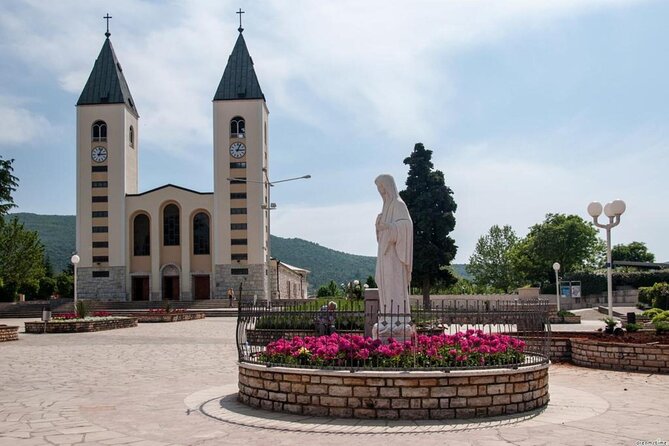 Private Tour to Medjugorje from Split - The drive across the Croatia and Bosnia border