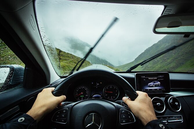 Private Transfer from Split to Dubrovnik with 2-Hour Sightseeing - What the private vehicle is like