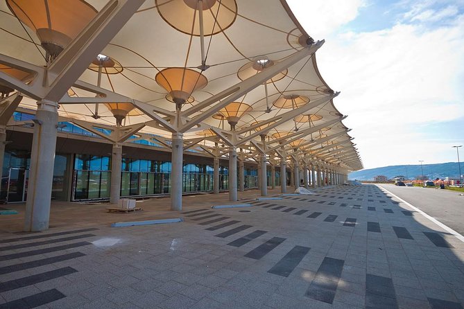 Private transfer Split airport to Split - From Split Airport to your hotel in 35 to 55 minutes