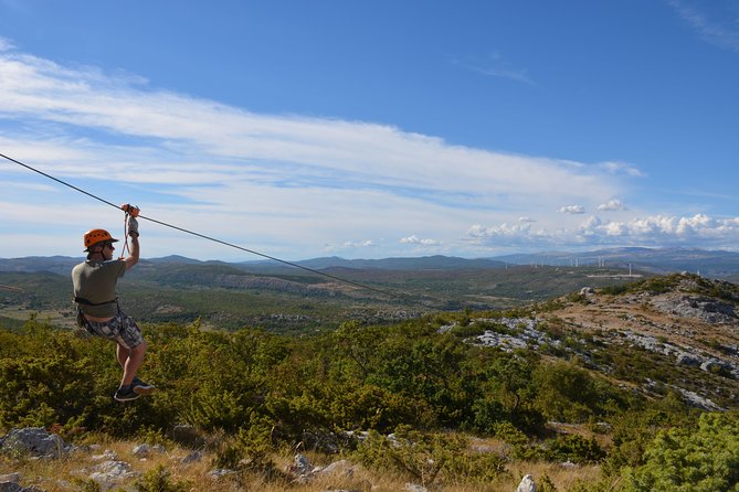 Rafting Experience in the Canyon of the River Cetina - The optional 3 to 5-meter cliff jump