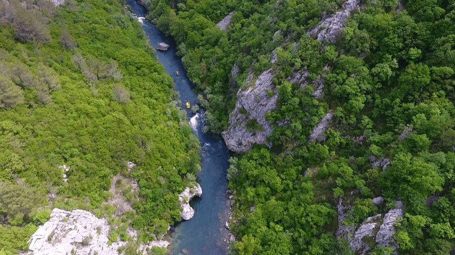 Rafting on the Cetina river - What the guides add to the day