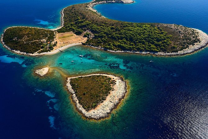 Rent a Speed Boat from Split – Discover Hidden Beaches & Islands - Why a private speedboat makes sense from Split