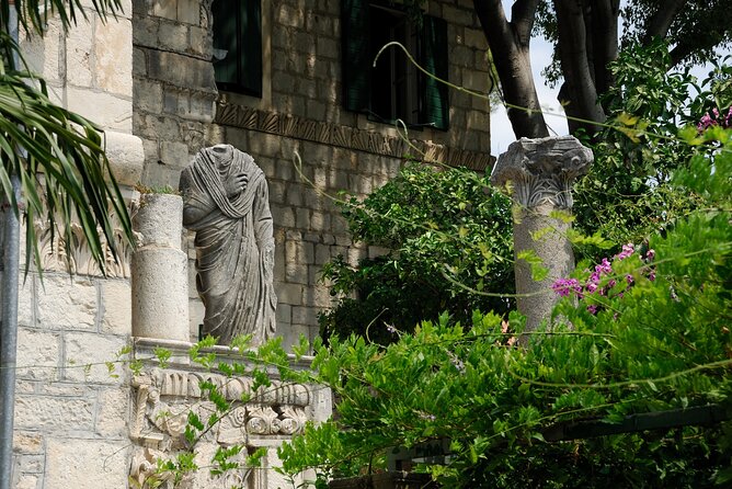 Salona & Amphitheater - Private guided tour - Admission incl. - Manastirine and the story of St. Domnius