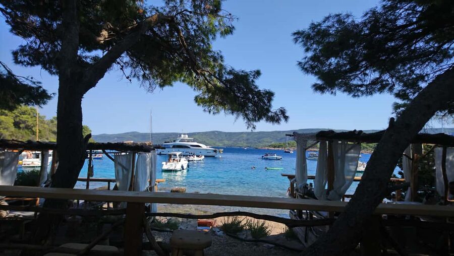 Speedboat to 3 islands: Hvar, Brač, Zečevo with watersports - The practical tradeoff: variety versus time