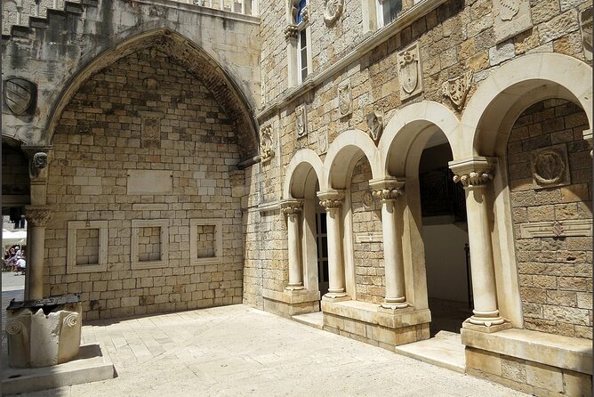 Split and Trogir Half Day Guided tour - Kula Karmelengo and your time to wander