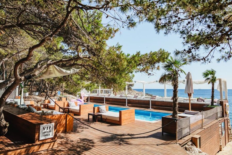 Split: Blue Cave, Vis & Hvar Full-Day Trip by Speedboat - Passing the Pakleni Islands by boat