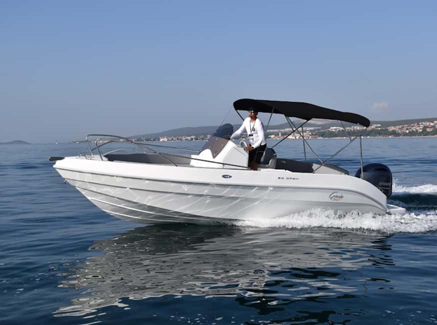 Split: Blue Lagoon and 3 Islands Tour - Leaving Split by speedboat