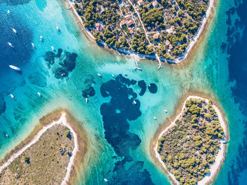 Split: Blue Lagoon and Šolta Boat Tour with Lunch and Drinks - Starting in Split or Stobreč