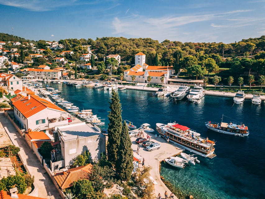 Split: Blue Lagoon, Shipwreck and Šolta with Food and Drinks - Blue Lagoon swimming and snorkeling